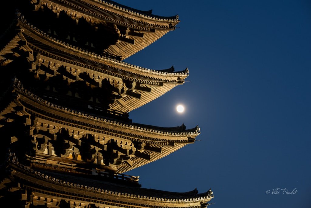 The moonlit Kofuku-ji Pagoda